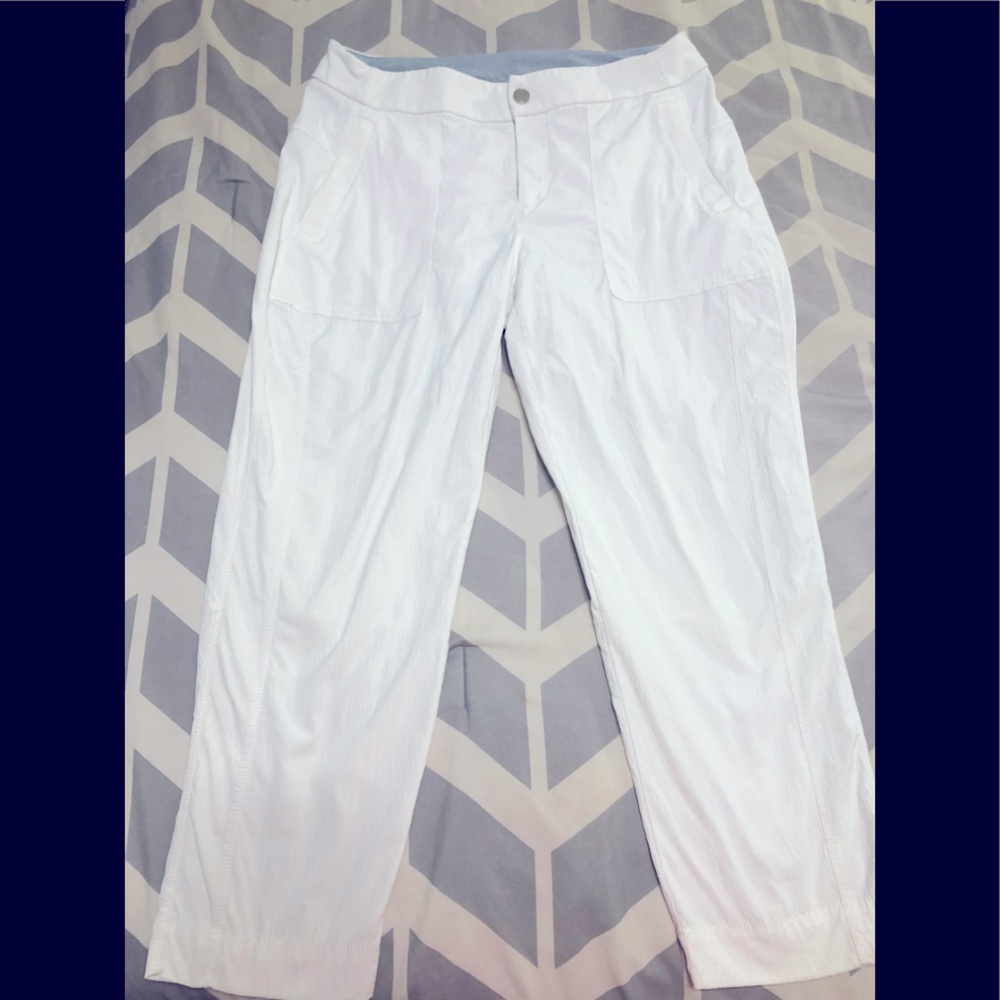 Athleta Trekkie Hiking Crop Pant